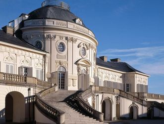 Außenansicht von Schloss Solitude