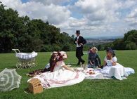 Foto: Staatliche Schlösser und Gärten Baden-Württemberg, Petra Spindler Picknick beim Schlosserlebnistag