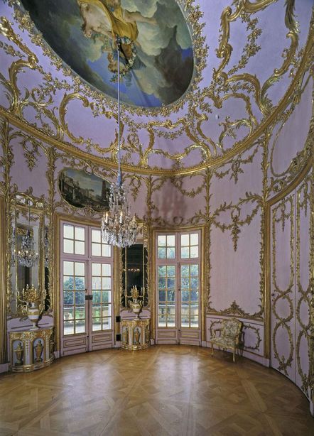 Château de Solitude, Vue du salon aux palmiers