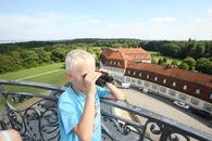 Foto: Staatliche Schlösser und Gärten Baden-Württemberg, Norbert Stadler Kind auf der Kuppel