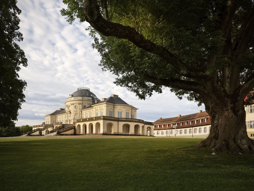 Schloss Solitude, Außenaufnahme
