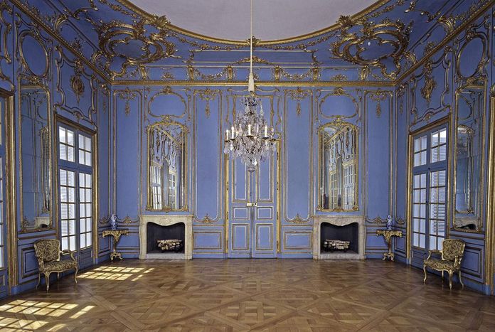 Château de Solitude, Vue de la chambre d'assemblée lilas