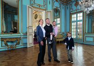 Foto: Staatliche Schlösser und Gärten Baden-Württemberg, Niels Schubert Solitude Palace, visitors in the palace; photo: Staatliche Schlösser und Gärten Baden-Württemberg, Niels Schubert