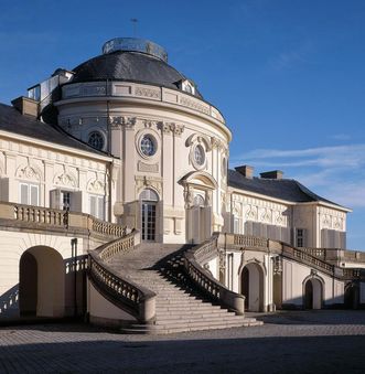 Außenansicht von Schloss Solitude