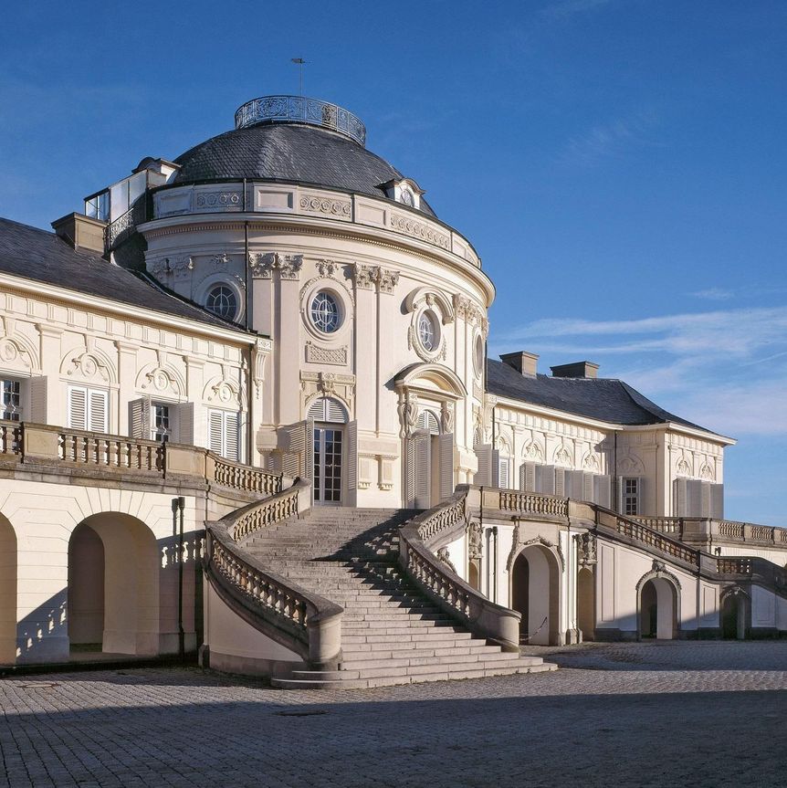 Schloss Solitude; Außenansicht Schlossanlage